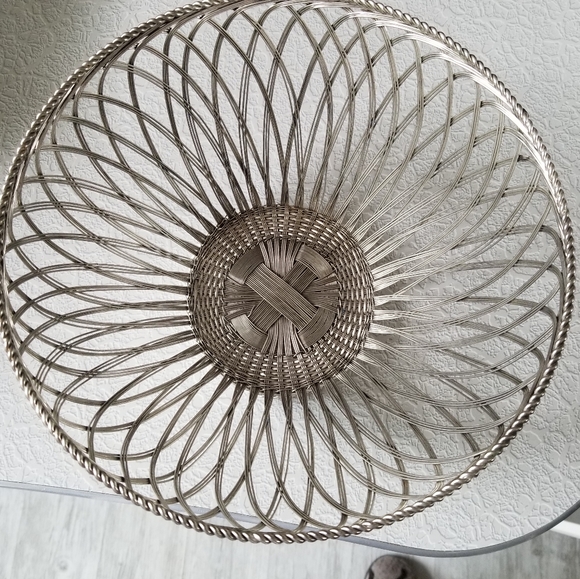 Wire Mesh Basket - Picture 3 of 3